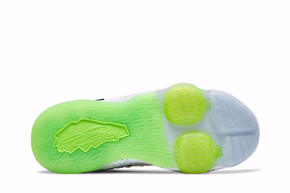 Nike LeBron 17 GS Air Command Force, view 5