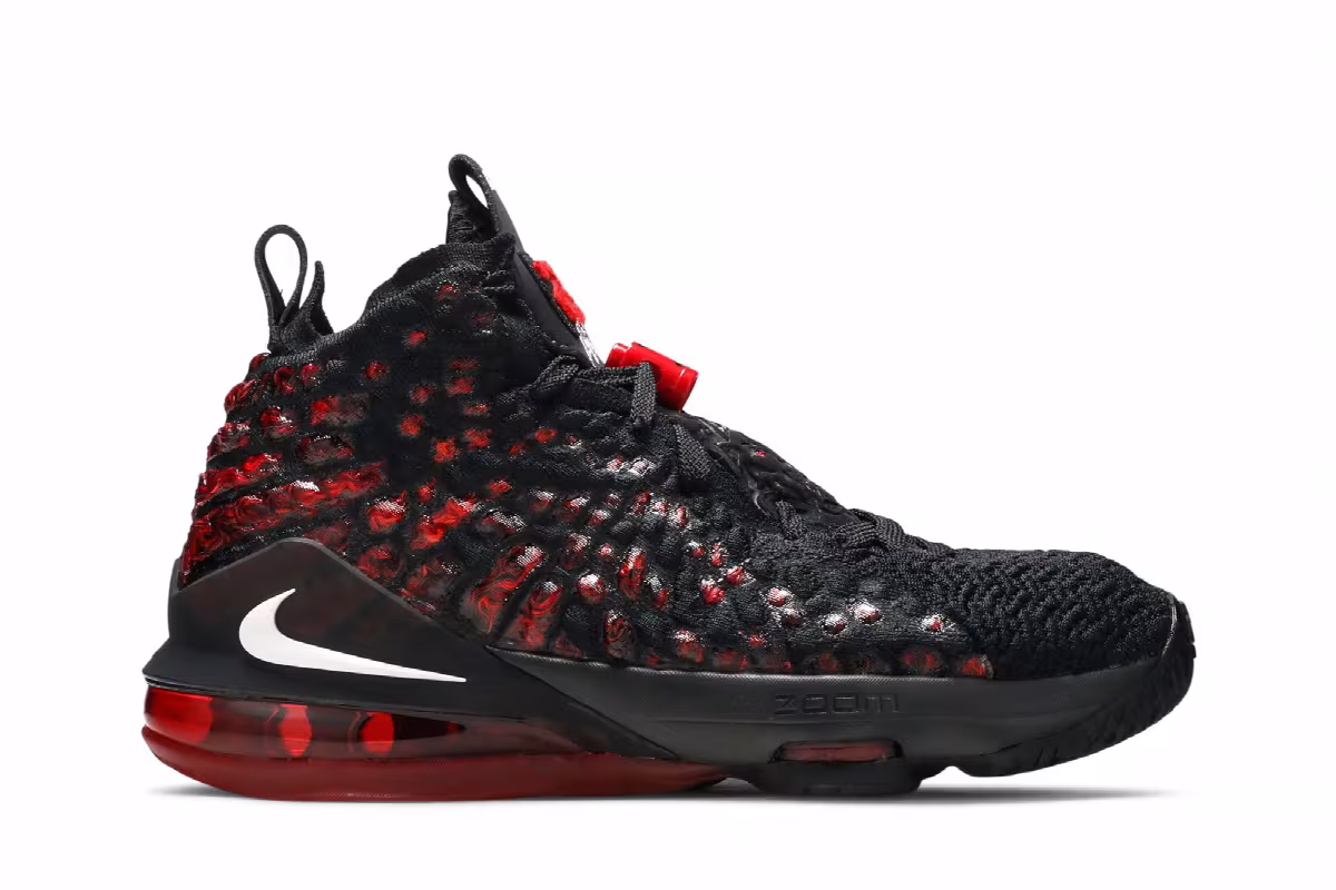 Nike LeBron 17 GS Infrared VI, view 2