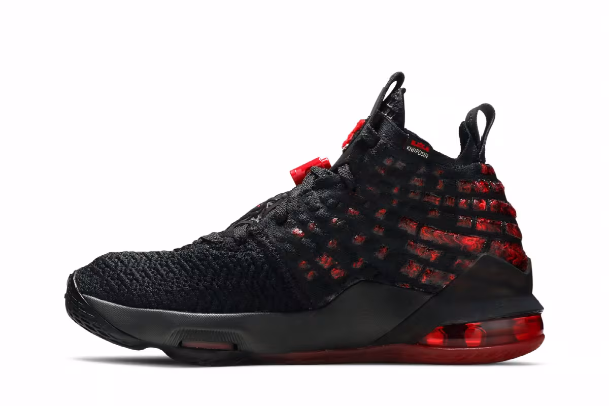 Nike LeBron 17 GS Infrared VI, view 4