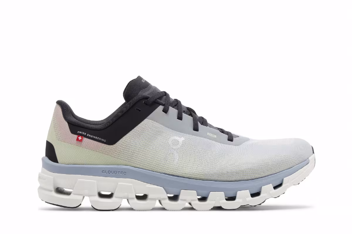 ON Cloudflow 4 Glacier Chambray, view 2