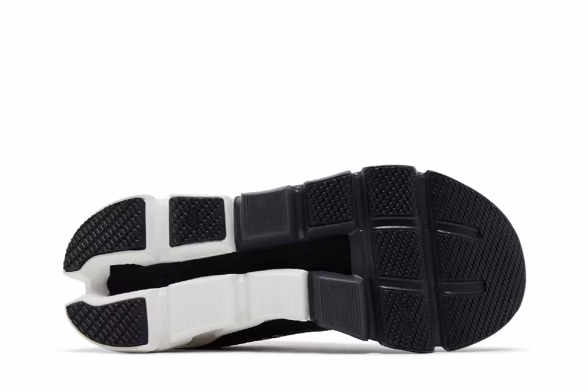 ON Women's Cloudflyer 4 Wide Black White, view 5