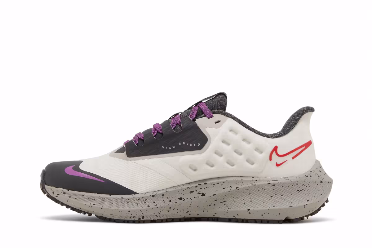 Nike Women's Air Zoom Pegasus 39 Shield Light Bone Vivid Purple, view 4