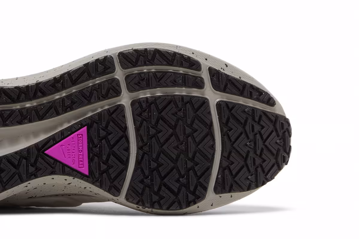 Nike Women's Air Zoom Pegasus 39 Shield Light Bone Vivid Purple, view 6