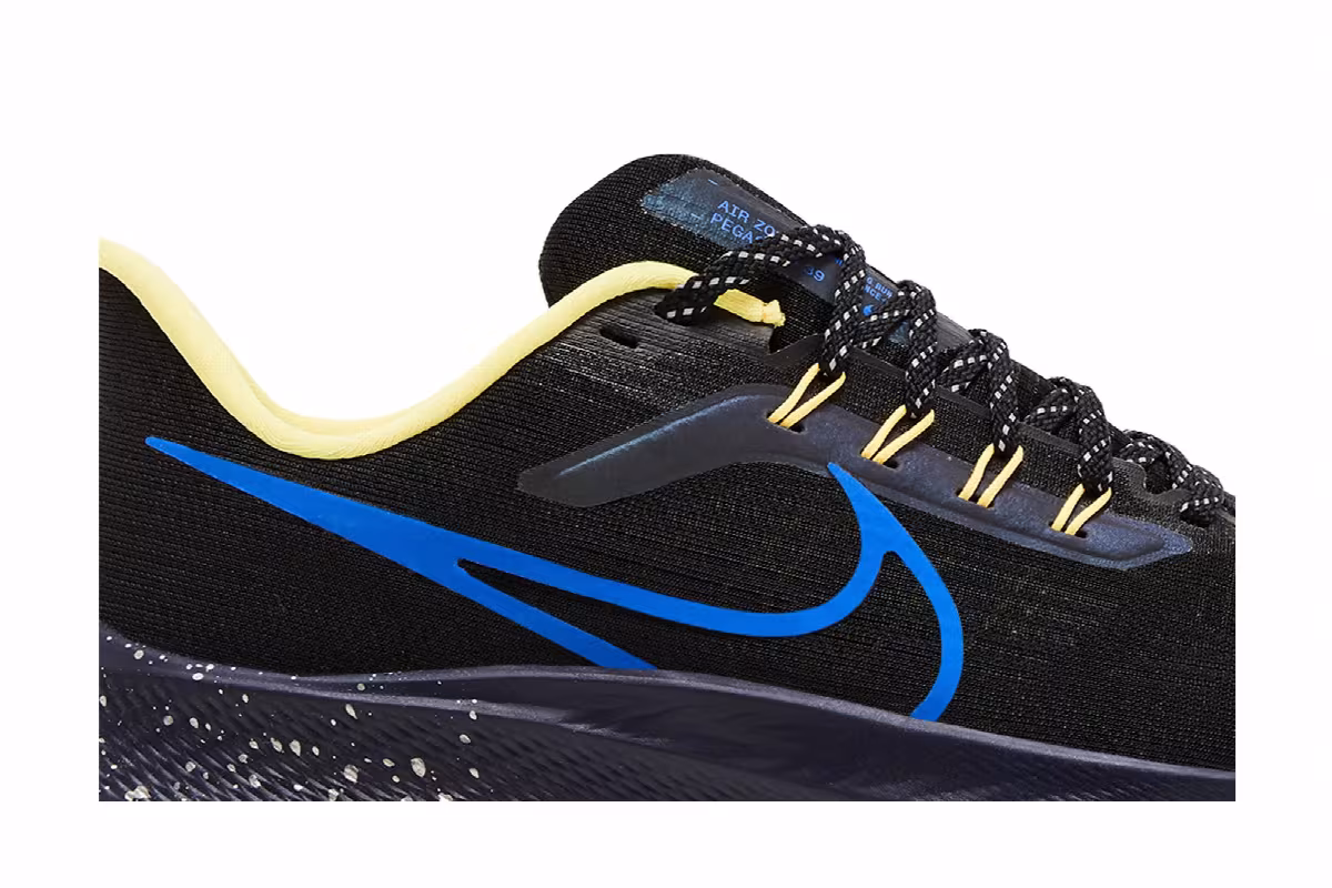 Nike Air Zoom Pegasus 39 Black Hyper Royal Speckled, view 3