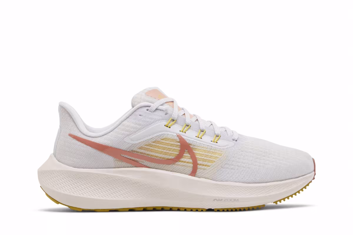 Nike Women's Air Zoom Pegasus 39 Whisper Madder Root, view 2
