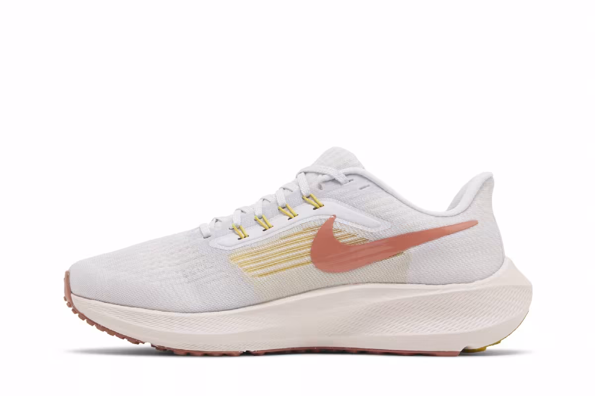 Nike Women's Air Zoom Pegasus 39 Whisper Madder Root, view 4