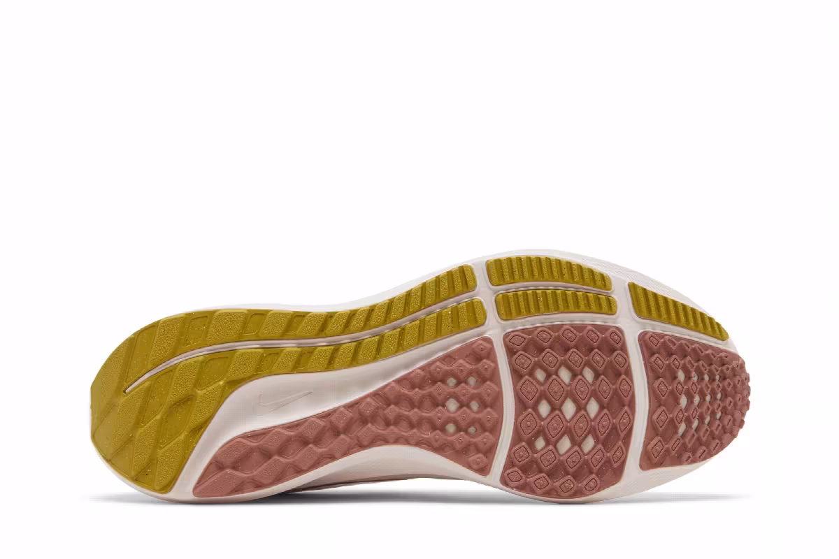 Nike Women's Air Zoom Pegasus 39 Whisper Madder Root, view 5