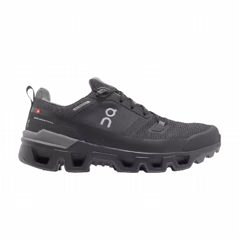ON Cloudwander Waterproof 'Black'