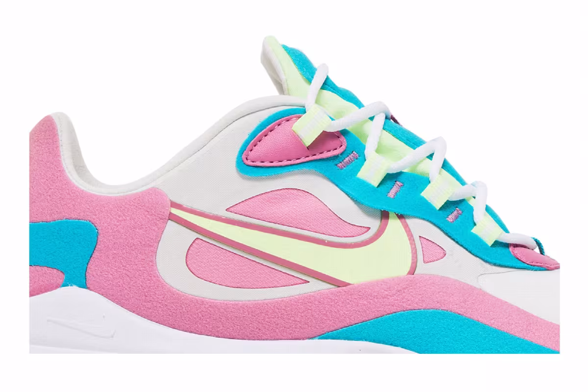 Nike Women's Air Max 270 React Pastel, view 3