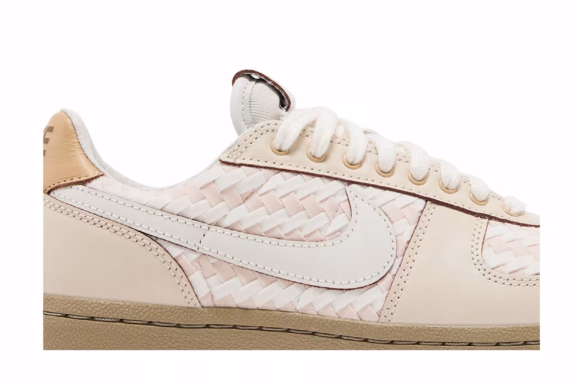 Nike Women's Field General 82 Woven, view 3