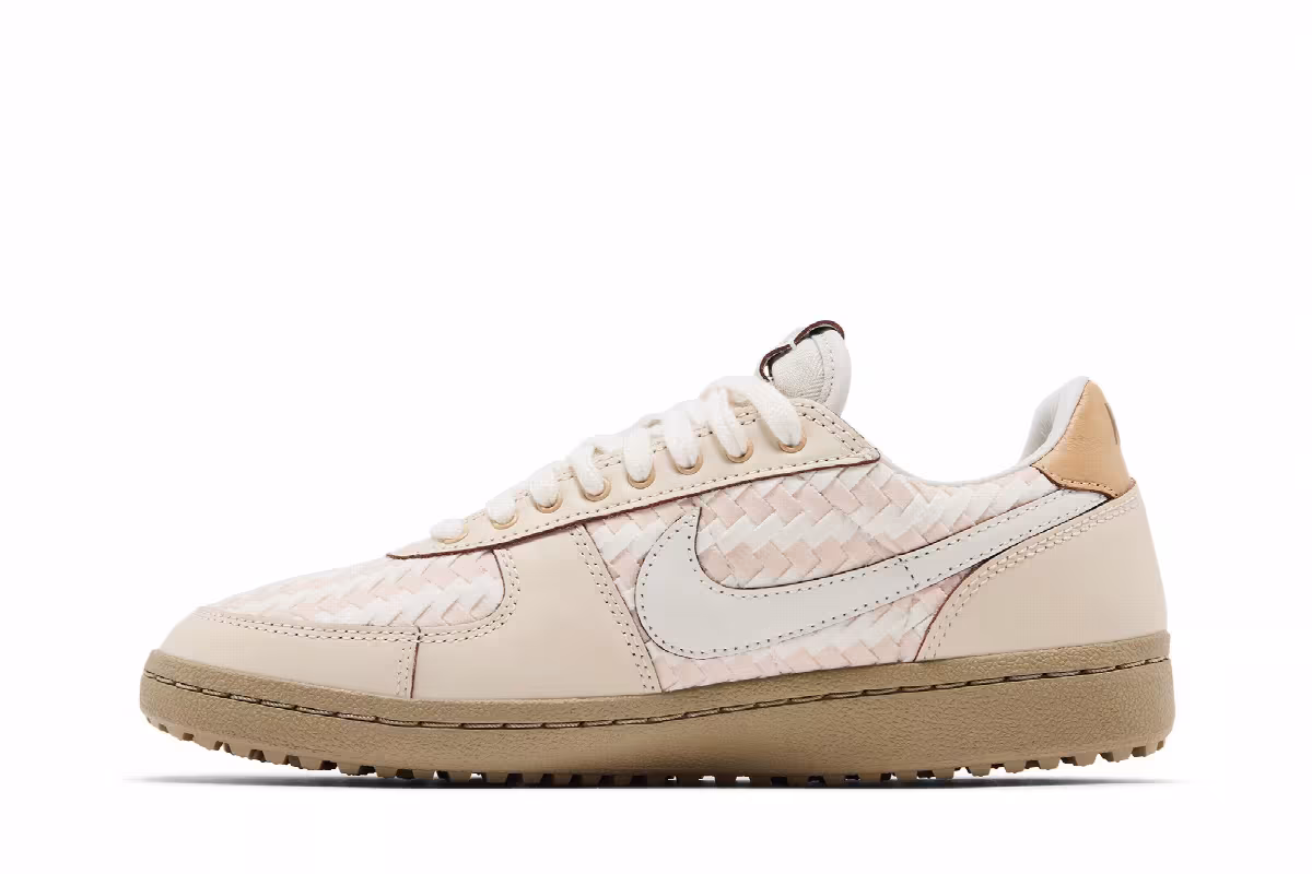 Nike Women's Field General 82 Woven, view 4