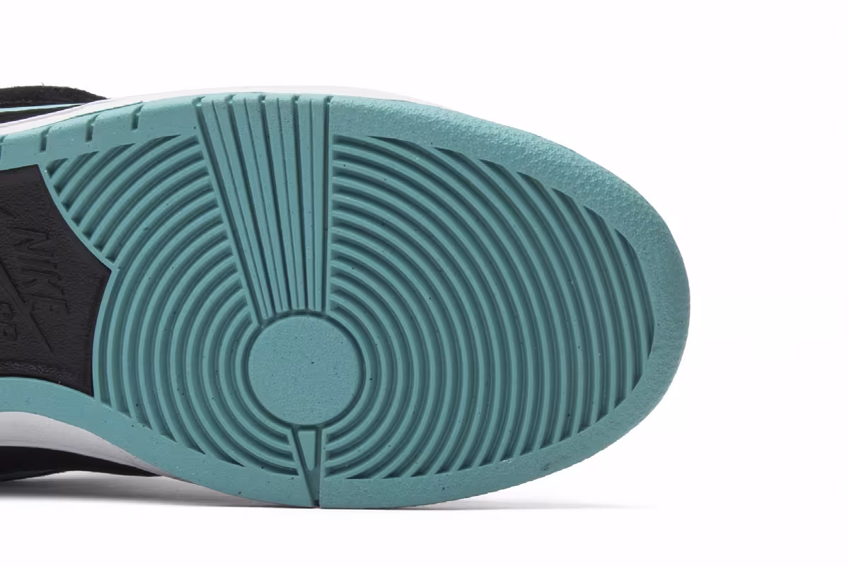 Nike Dunk Low Pro SB clear jade, view 6