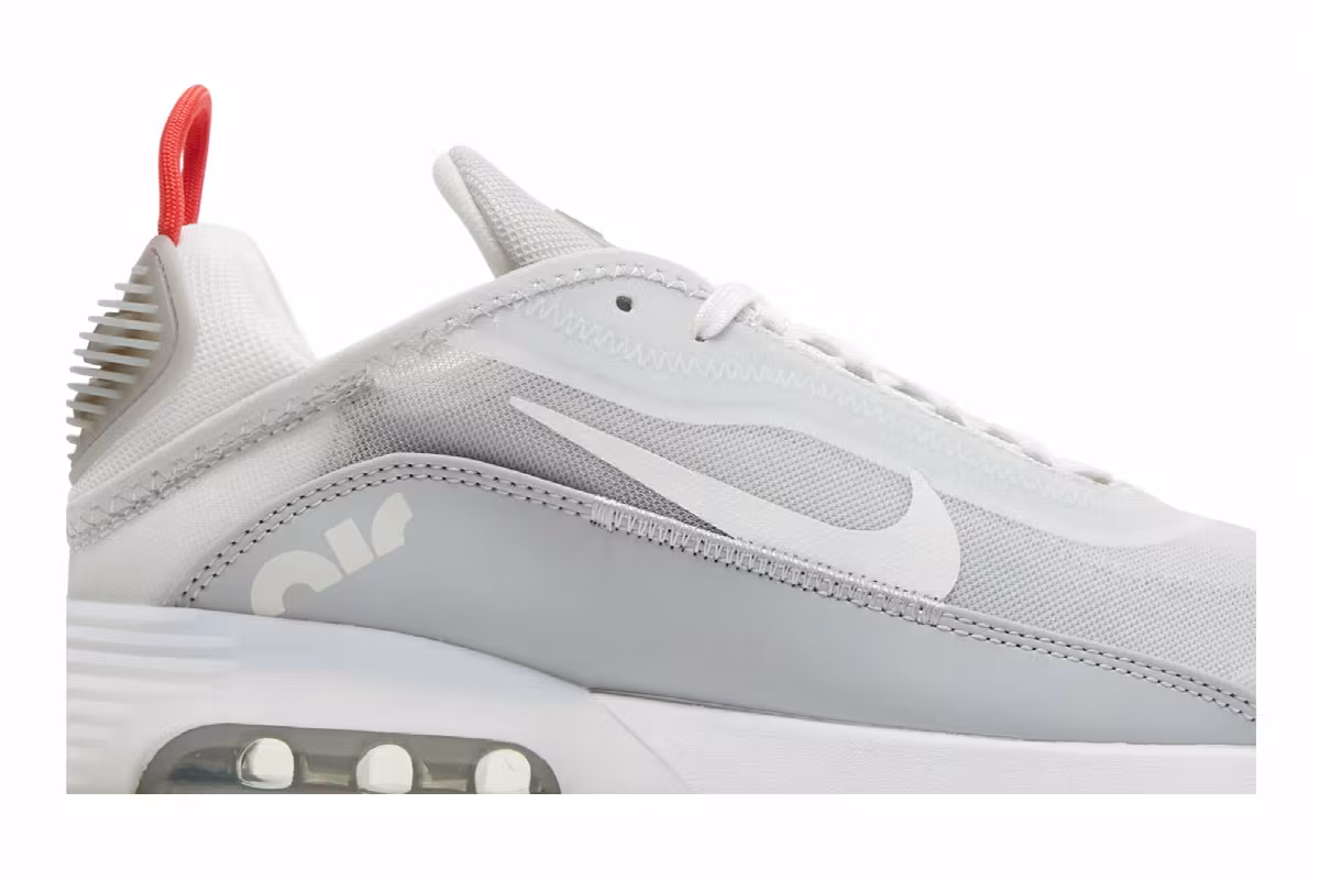 Nike Women's Air Max 2090 Light Smoke Grey, view 3