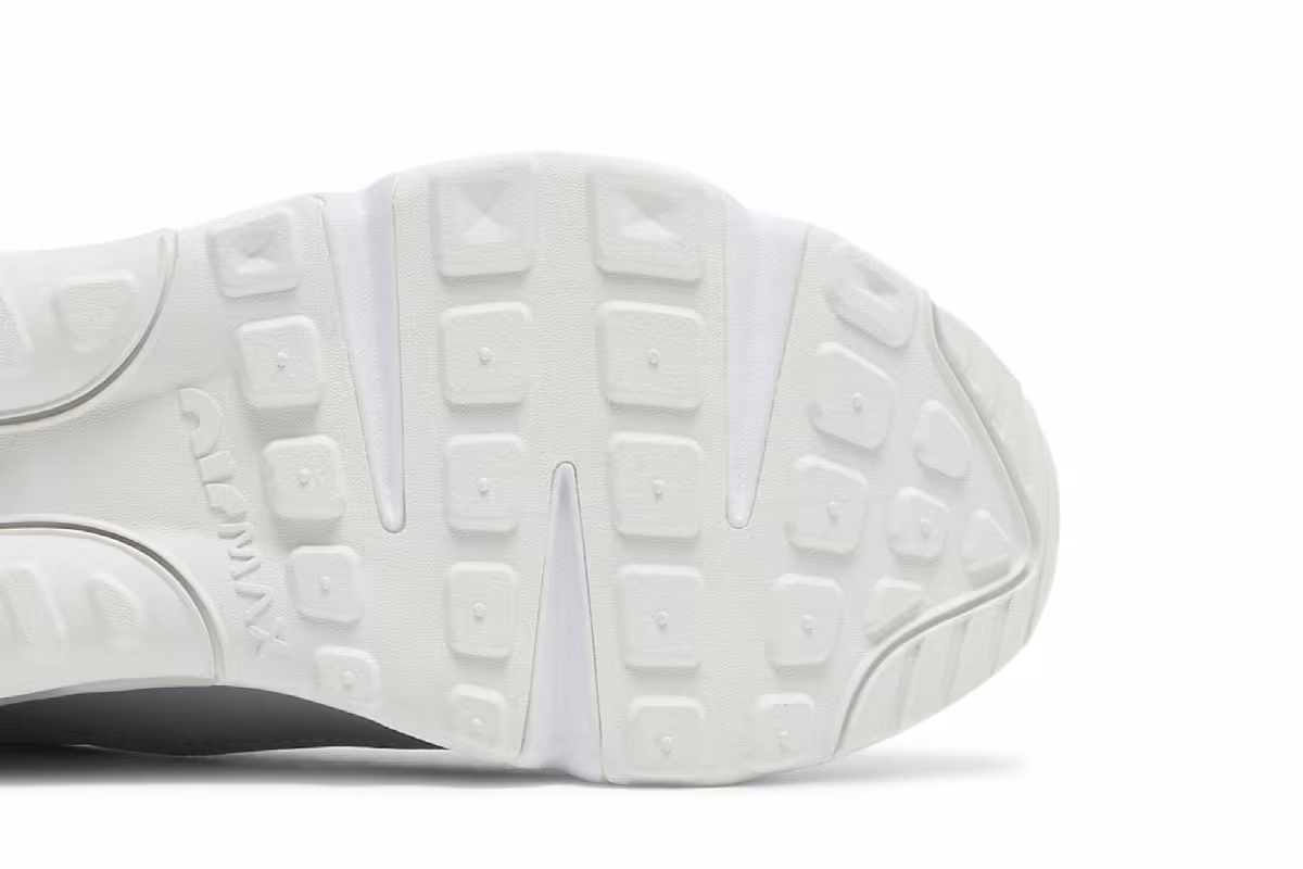 Nike Women's Air Max 2090 Light Smoke Grey, view 6