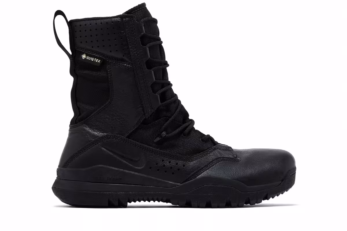 Nike 8 Inch Special Field Boot Black, view 2