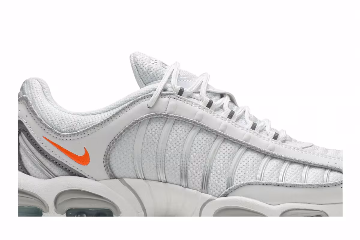 Nike Air Max Tailwind 4, view 3