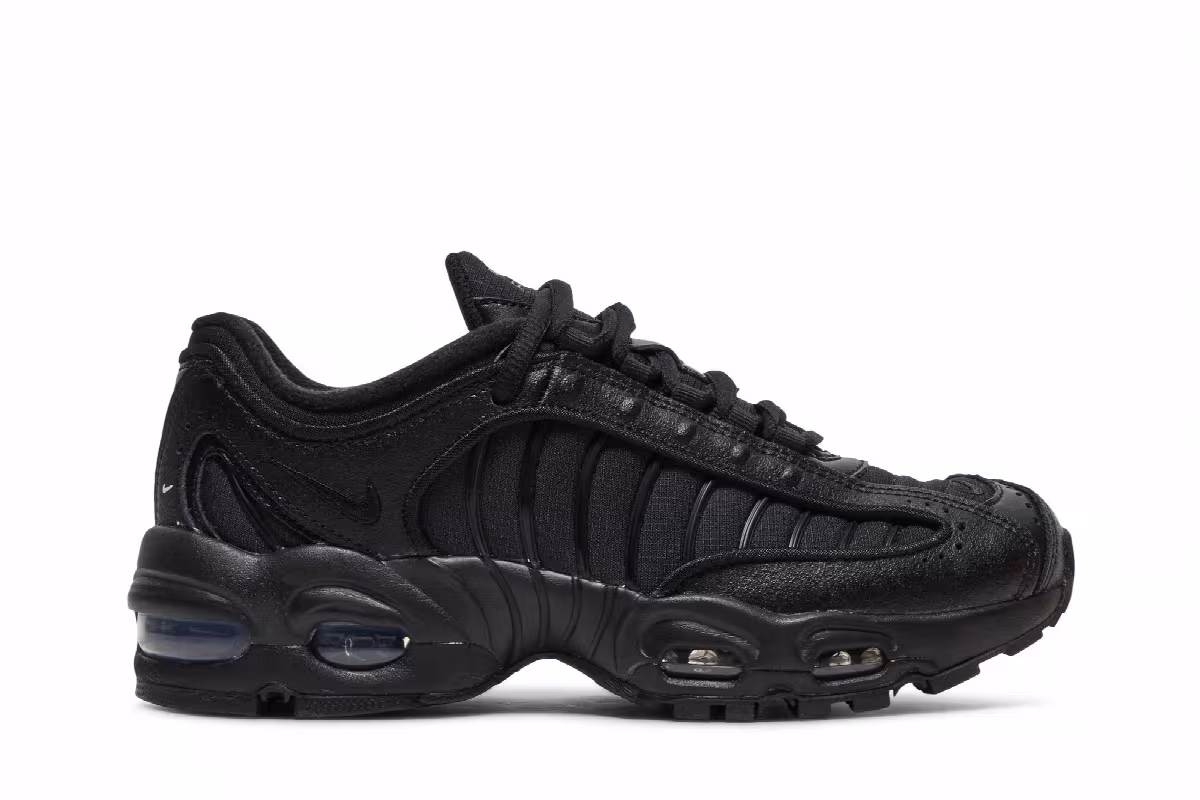 Nike Air Max Tailwind 4 GS Triple Black, view 2