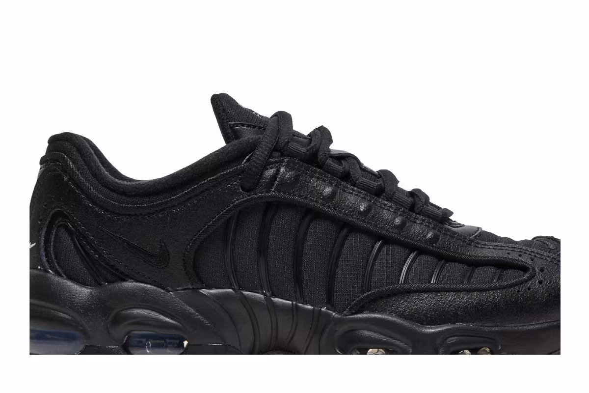 Nike Air Max Tailwind 4 GS Triple Black, view 3
