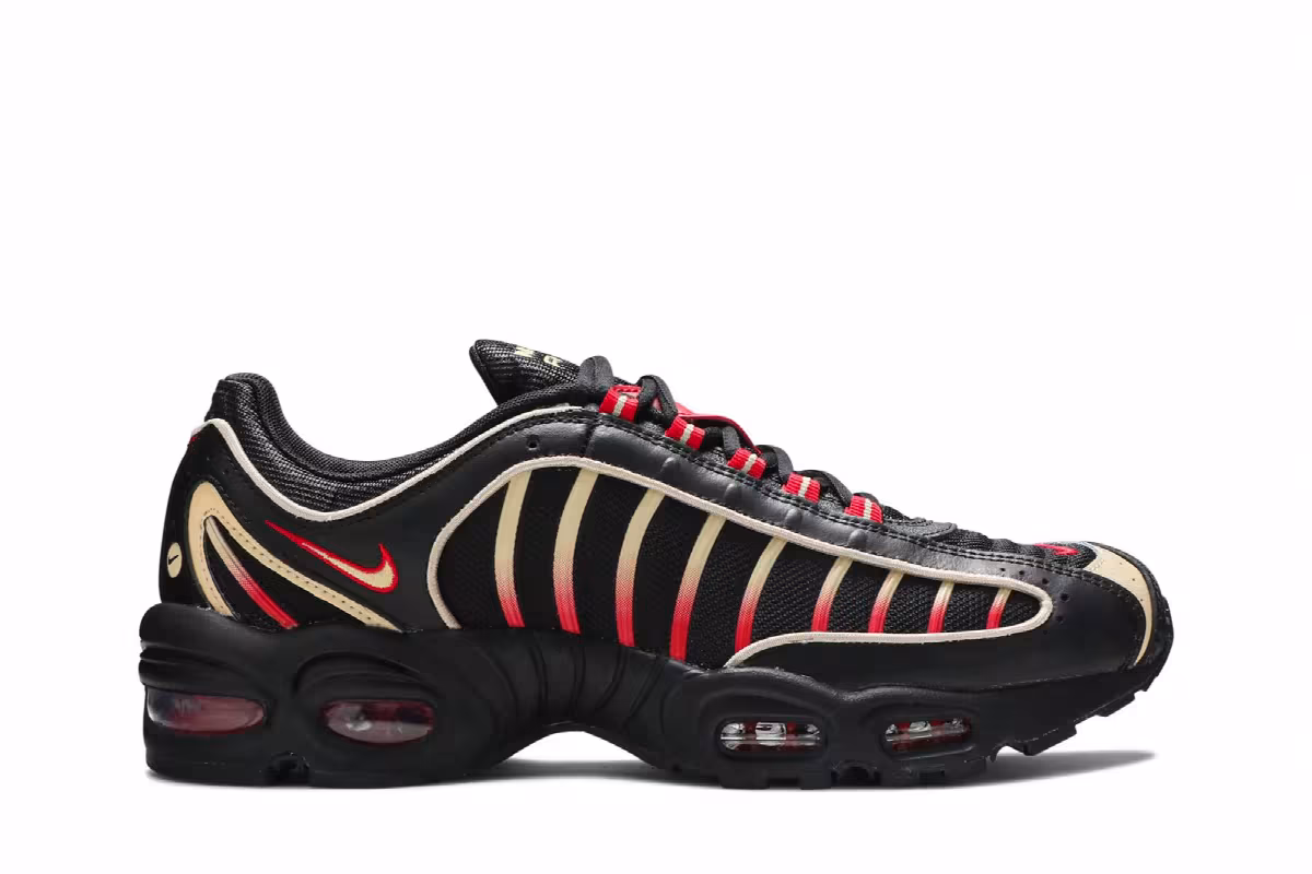 Nike Air Max Tailwind 4 Black Team Gold Red, view 2