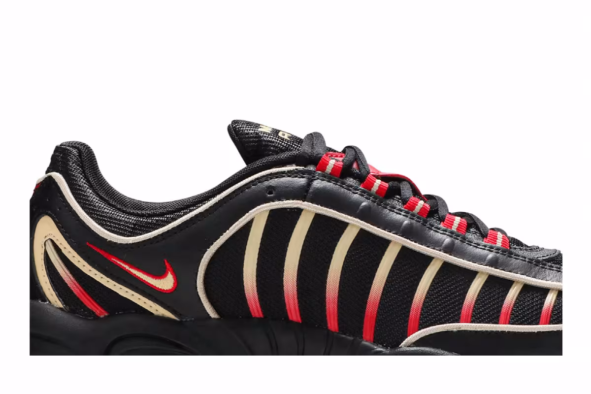 Nike Air Max Tailwind 4 Black Team Gold Red, view 3