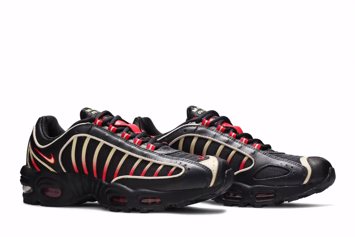Nike Air Max Tailwind 4 Black Team Gold Red, view 9
