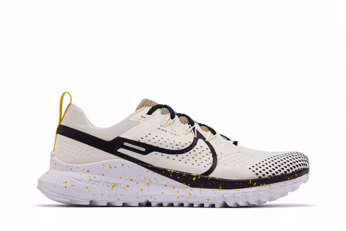 Nike React Pegasus Trail 4 Pale Ivory Khaki, view 2