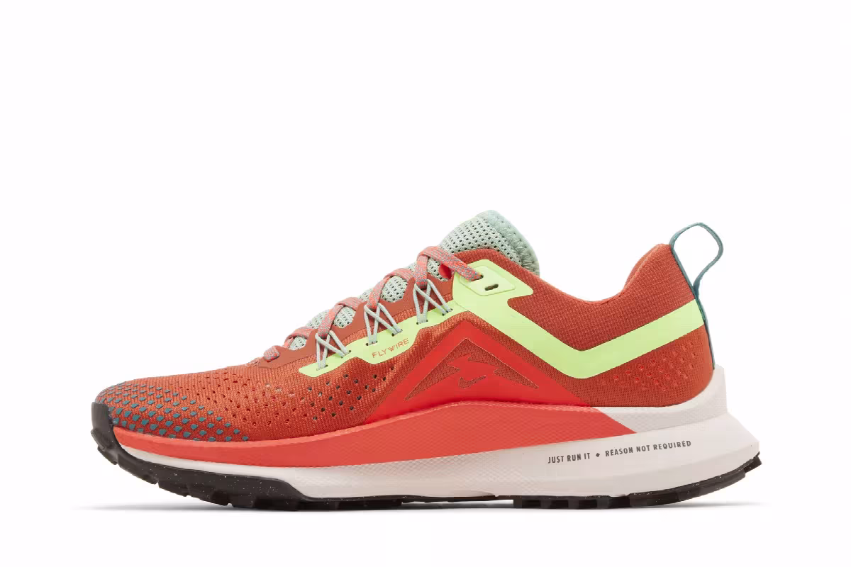 Nike Women's React Pegasus Trail 4 Mantra Orange Ghost Green, view 4