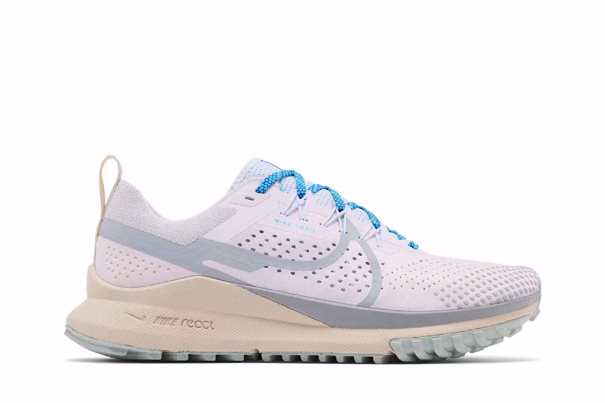Nike Women's React Pegasus Trail 4 Pearl Pink Wolf Grey, view 2