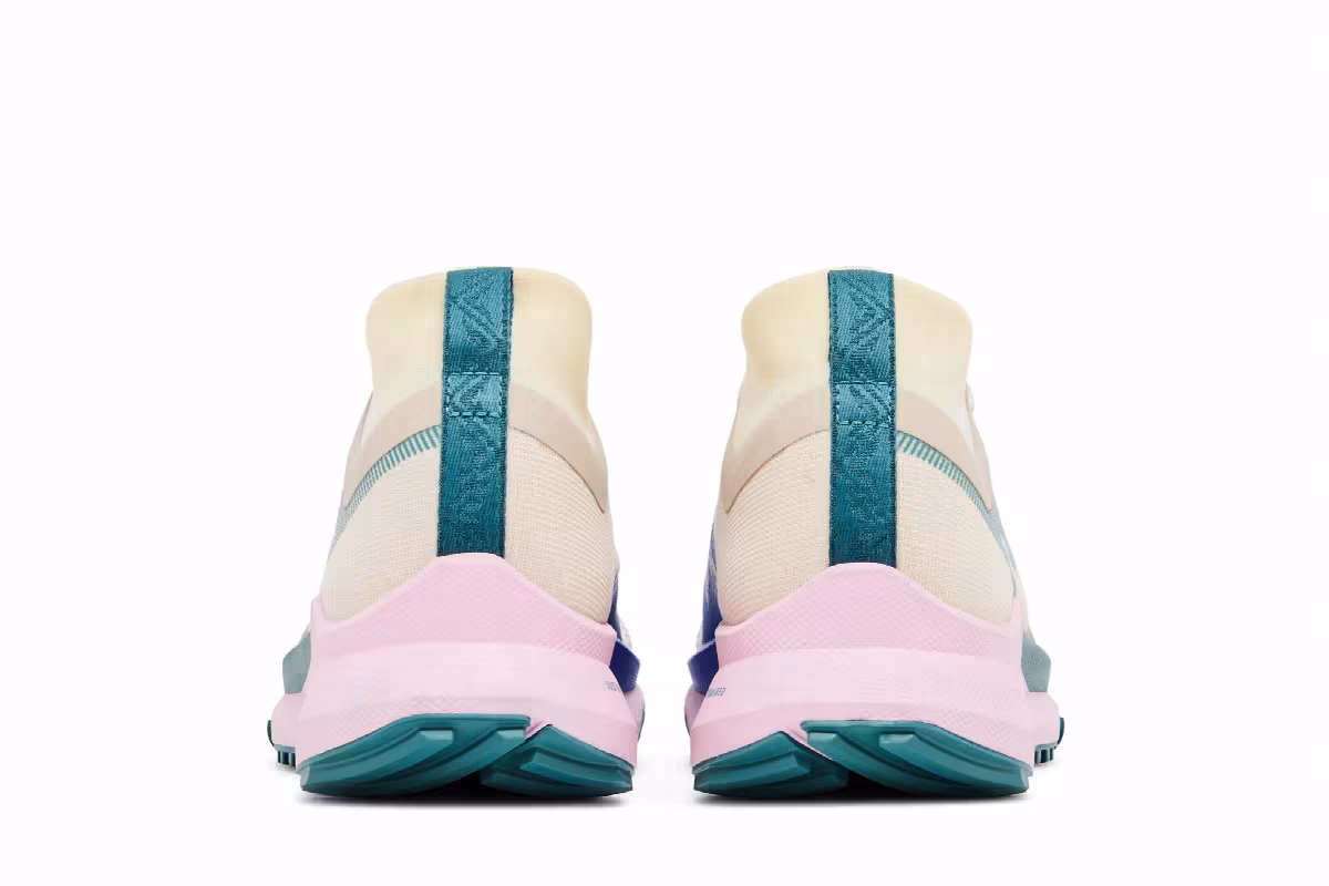 Nike Women's React Pegasus Trail 4 GORE-TEX Sanddrift Pearl Pink, view 7