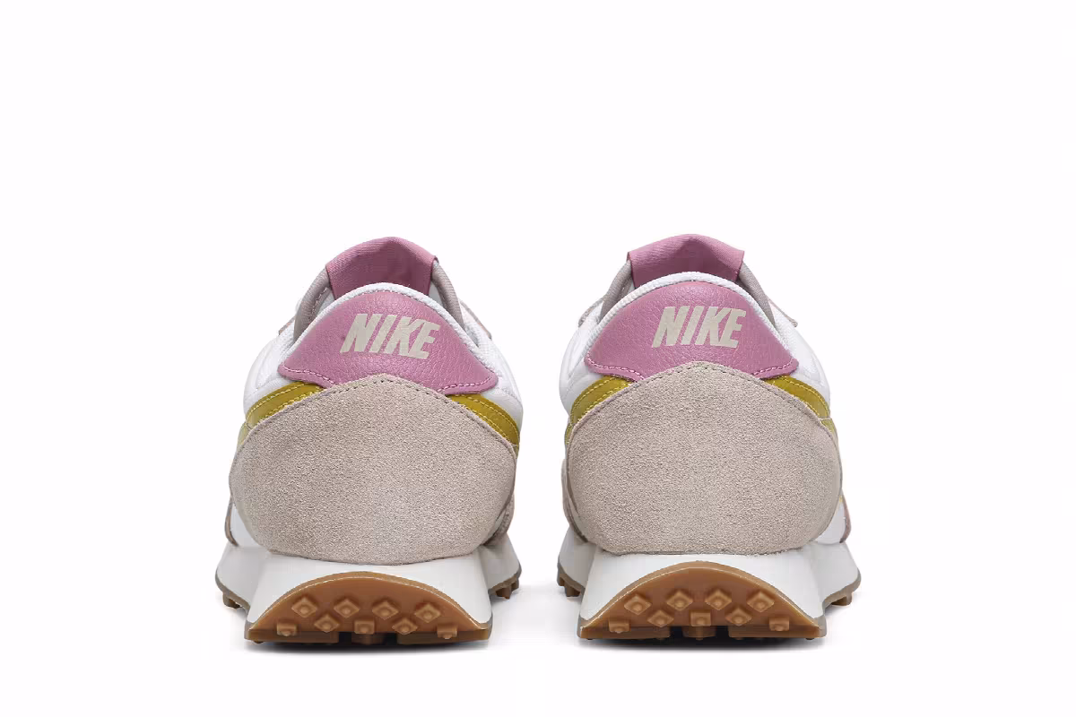 Nike Women's Daybreak Fossil Stone Saffron Quartz, view 7