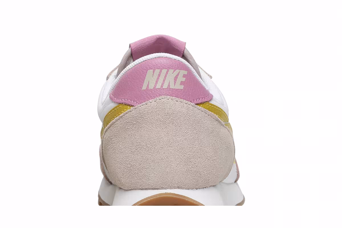 Nike Women's Daybreak Fossil Stone Saffron Quartz, view 8