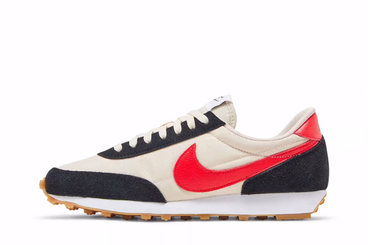 Nike Women's Daybreak Siren Red, view 4