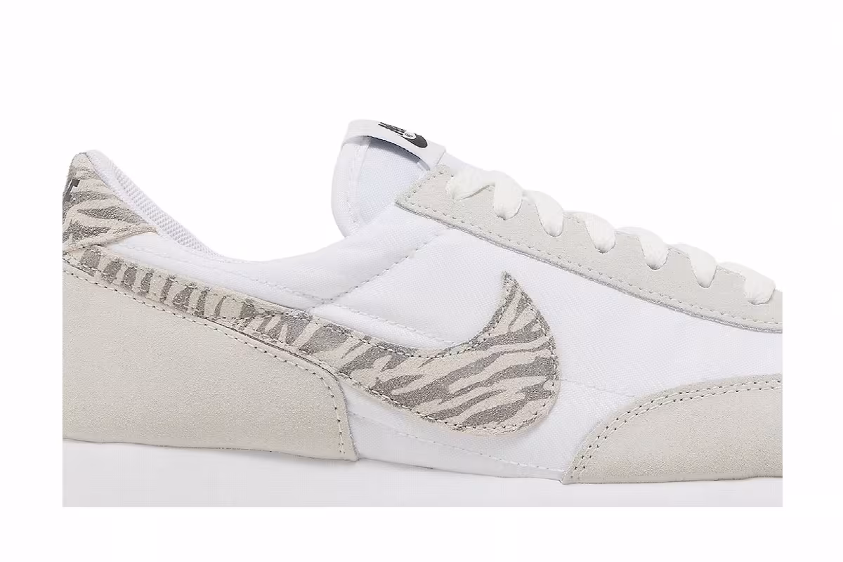 Nike Women's Daybreak SE Zebra Print, view 3