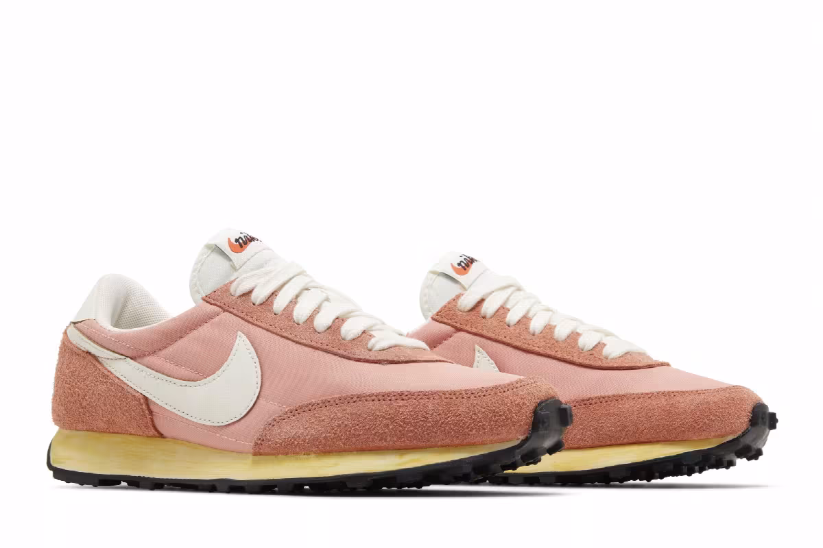 Nike Women's Daybreak SE Light Madder Root, view 9