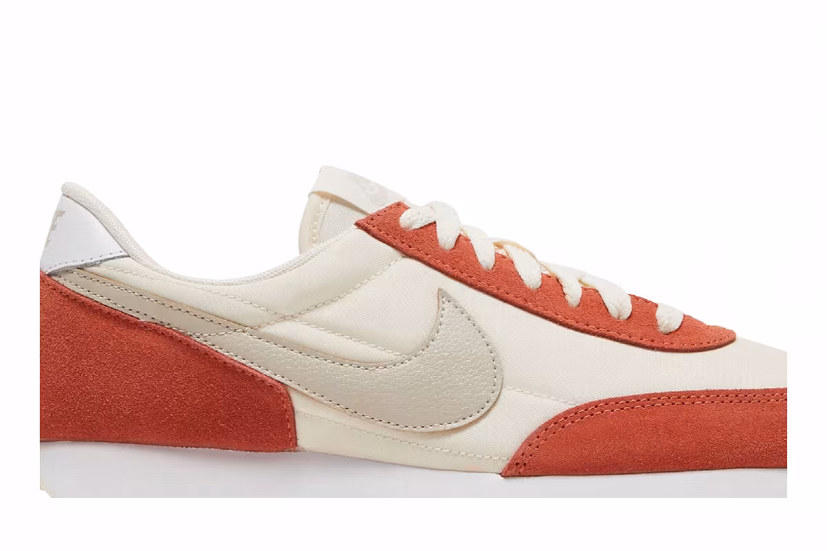 Nike Women's Daybreak Pale Ivory Desert Sand, view 3