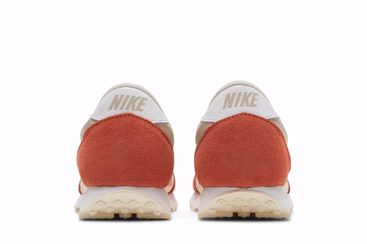 Nike Women's Daybreak Pale Ivory Desert Sand, view 7
