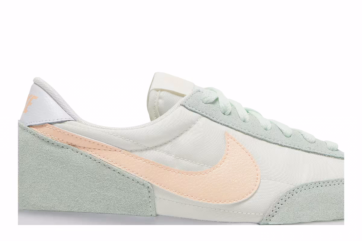 Nike Women's Daybreak Barely Green Crimson Tint, view 3