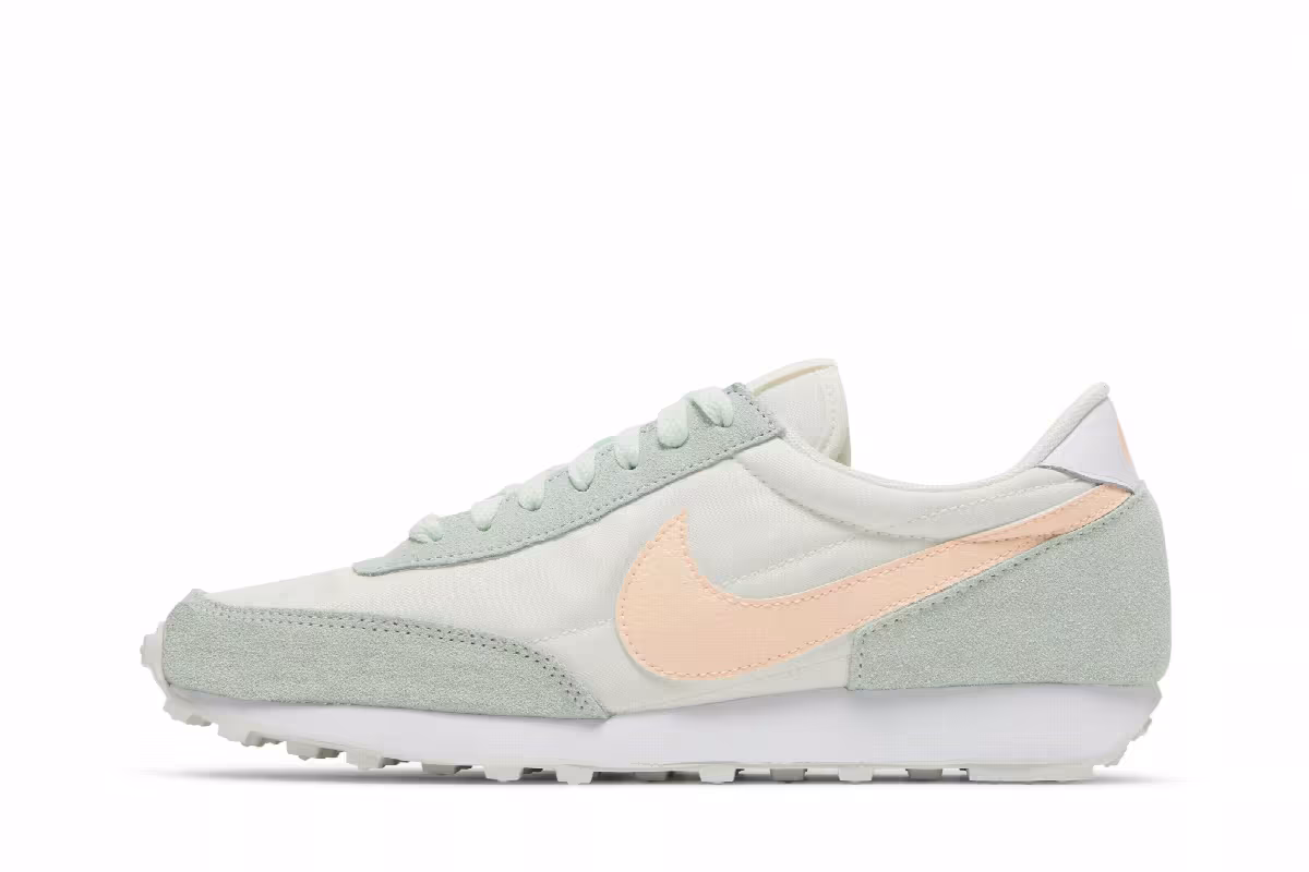 Nike Women's Daybreak Barely Green Crimson Tint, view 4