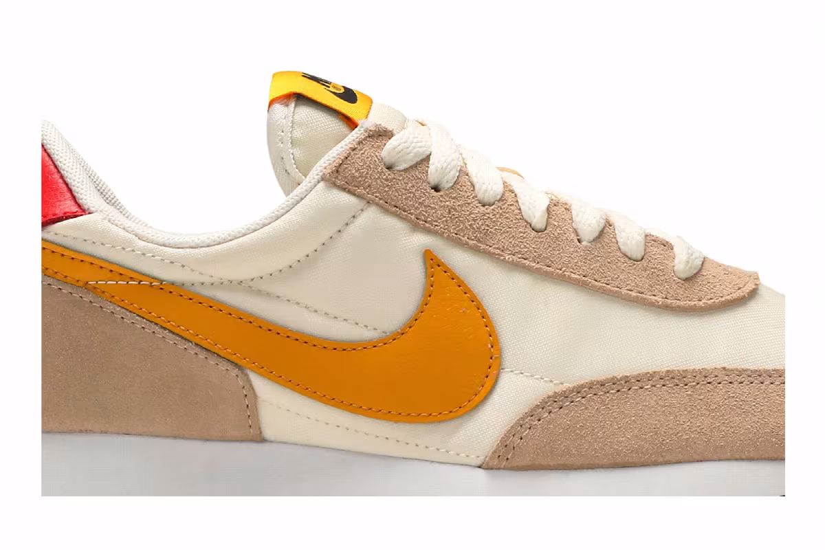 Nike Women's Daybreak Pale Ivory Shimmer, view 3