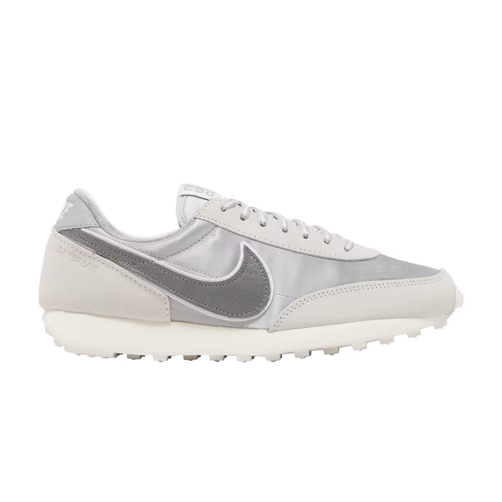 Nike Women's Daybreak SE Light Smoke Grey