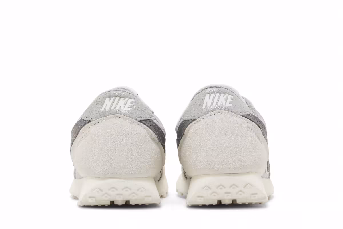 Nike Women's Daybreak SE Light Smoke Grey, view 7
