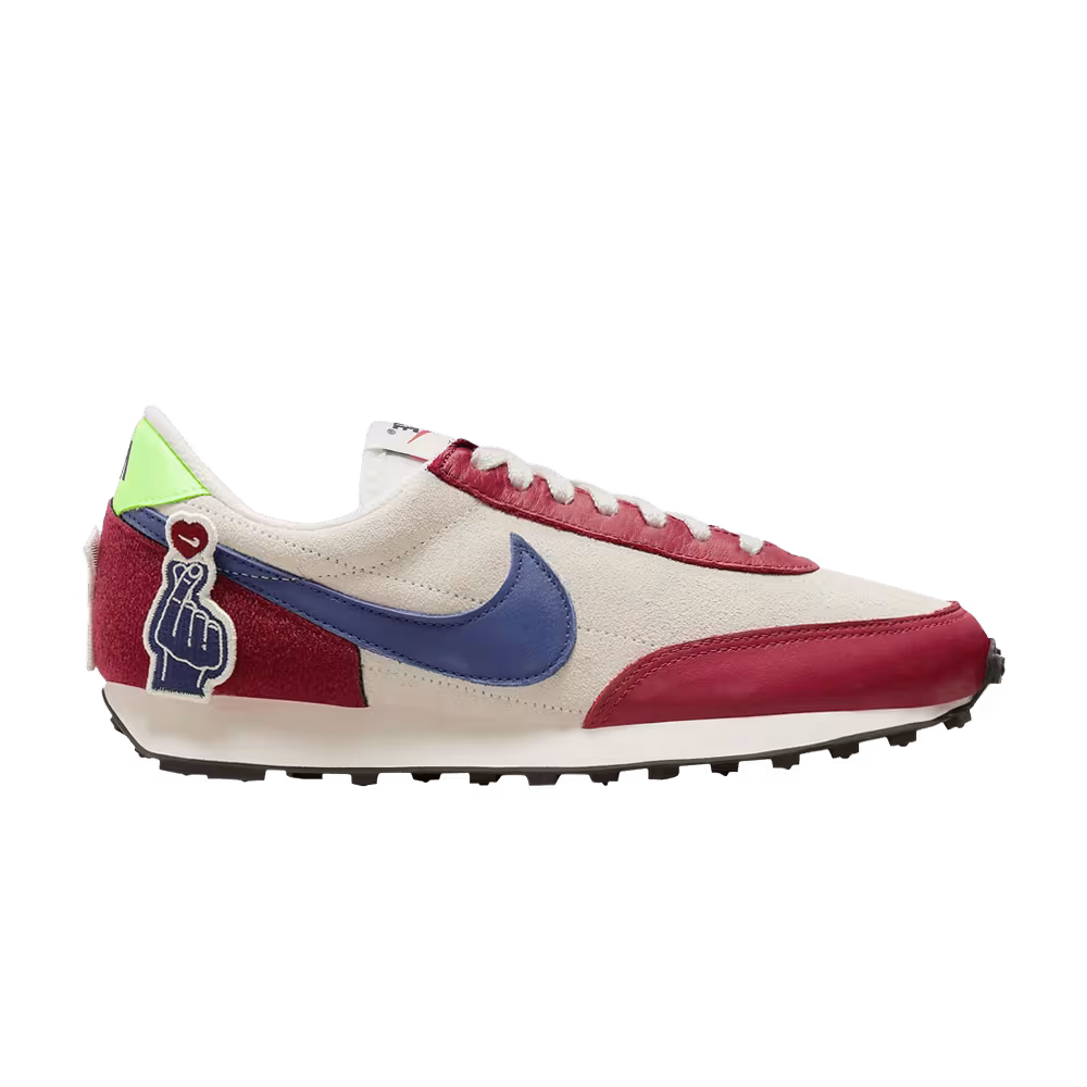 Nike Women's Daybreak South Korean Love