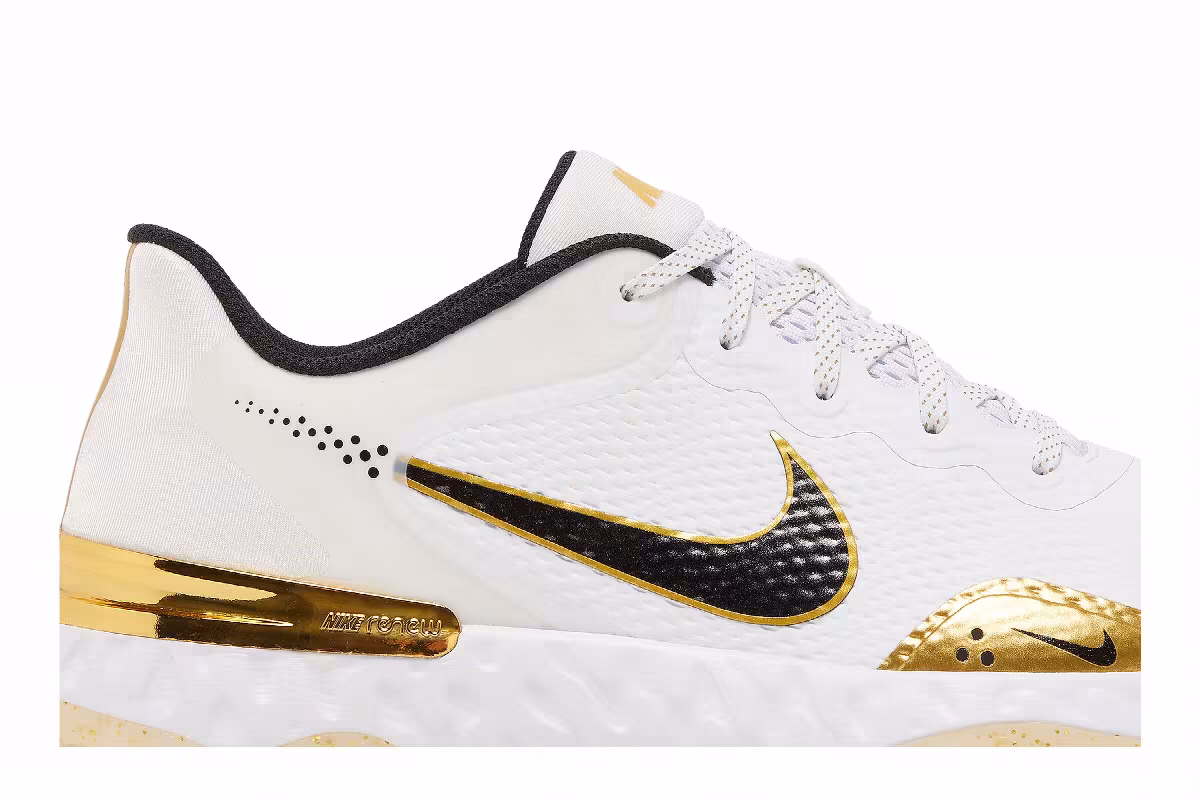 Nike Alpha Huarache Elite 3 Turf White Metallic Gold, view 3