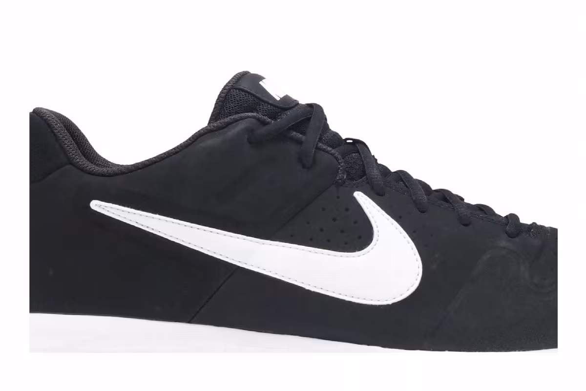Nike Alpha Huarache Varsity Low Black White, view 3