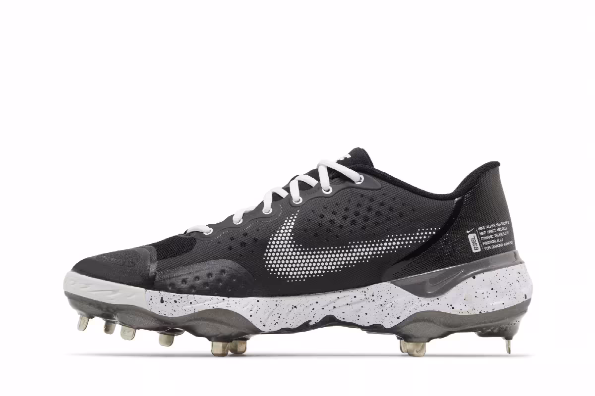 Nike Alpha Huarache Elite 3 Low Black White, view 4