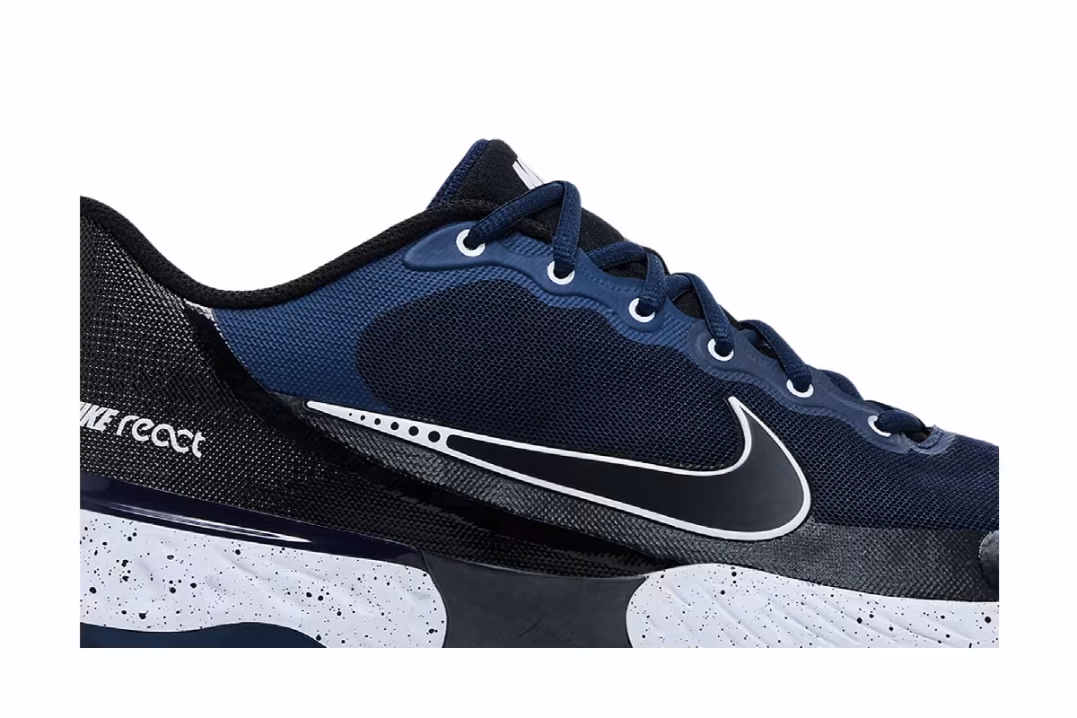 Nike Alpha Huarache Elite 3 Low 9000, view 3