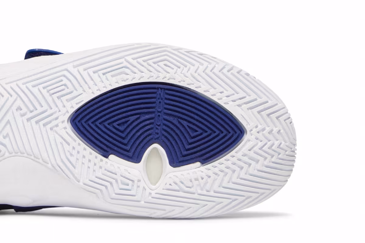 Nike Kyrie Flytrap 3 EP Obsidian Bordeaux, view 6