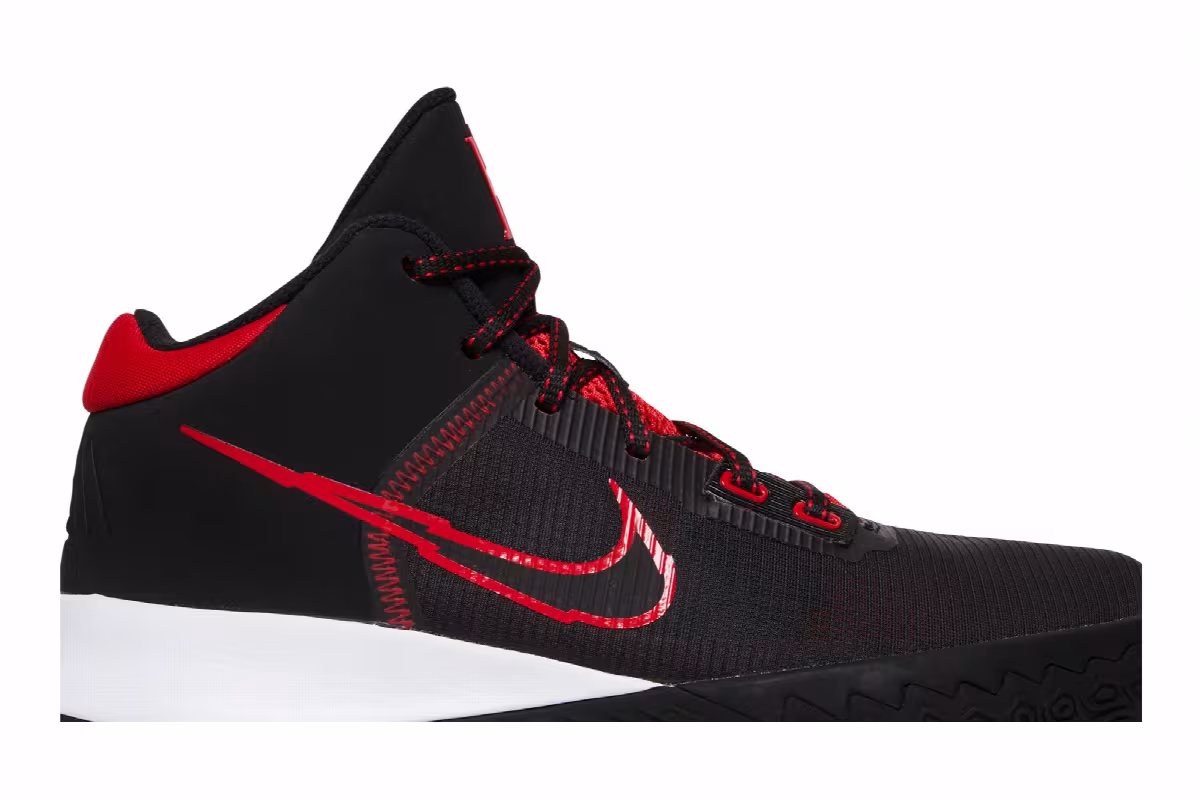 Nike Kyrie Flytrap 4 EP Bred, view 3