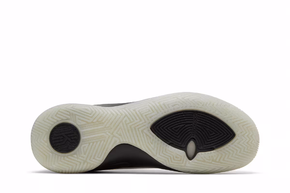 Nike Kyrie Flytrap 2 EP Metallic Gold, view 5