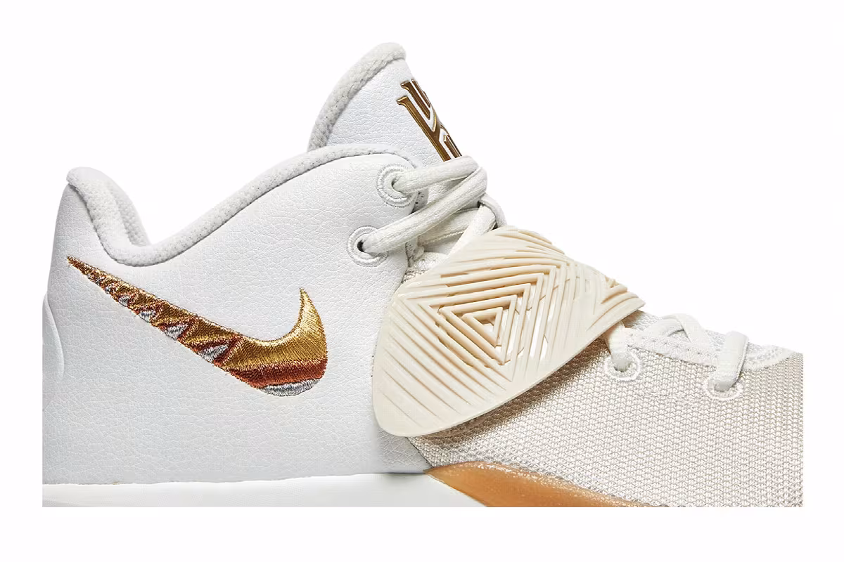 Nike Kyrie Flytrap 3 EP White Metallic Gold, view 3